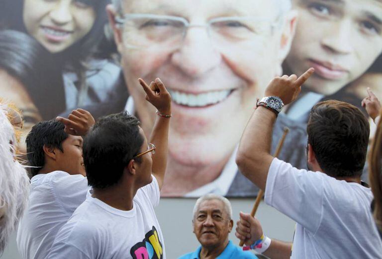 Seguidores do candidato Pedro Pablo Kuczynski.