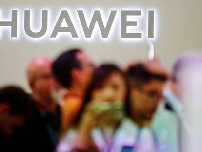 Logo da Huawei na feira de tecnologia de Berlim.