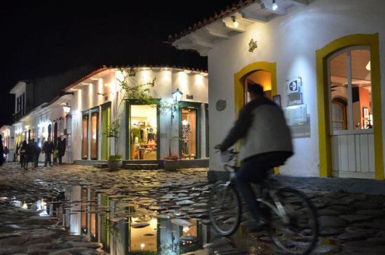 Paraty se prepara para receber a 12ª Flip.