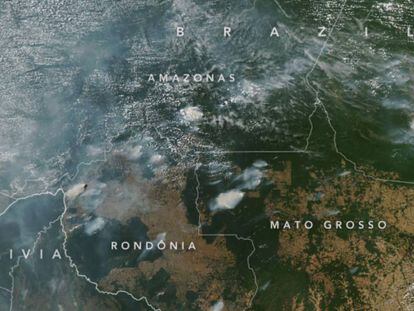 Imagem captada pelo satélite Aqua, da NASA, mostra vários incêndios nos Estados de Rondônia, Amazonas, Pará e Mato Grosso em 13 de agosto de 2019.