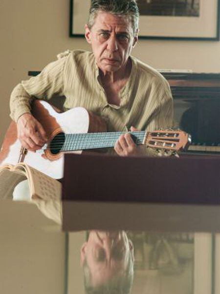 Imagem do documentário sobre Chico Buarque.