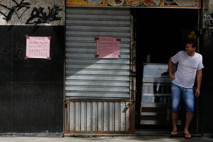 Comércio no Rio de Janeiro está fechado por determinação da prefeitura.