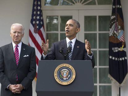 O presidente norte-americano, Barack Obama, junto ao vice-presidente, Joe Biden, durante sua primeira declaração sobre as eleições.