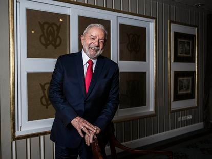 O ex-presidente Lula no hotel Wellington, em Madri.