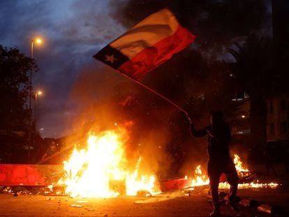 Manifestantes protestam no Chile.
