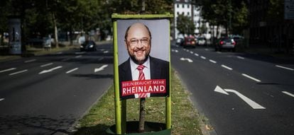Cartaz de campanha do candidato do SPD, Martin Schulz, em Dusseldorf.