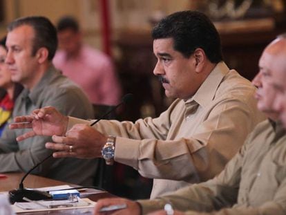 O presidente da Venezuela anuncia na televisão a prisão de um dos "cabeças".