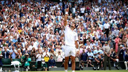 Djokovic celebra seu triunfo contra Federer.