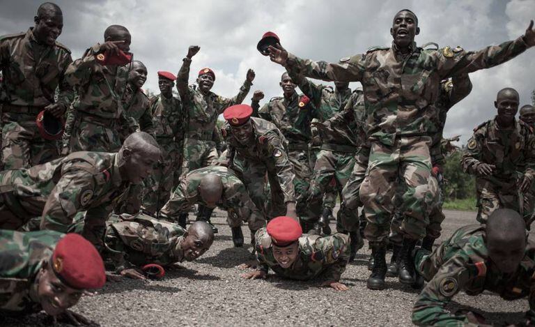 Centro de recrutamento do Exército da República Centro-Africana financiado por consultores militares russos em 2018.