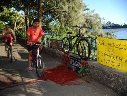 Protesto pela morte assassinato do ciclista Jaime Gold no Rio.