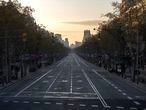 Una avenida de Barcelona, vacía.