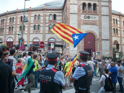 Ato de campanha a favor do referendo sobre a independência na Tarraco Arena, em Tarragona