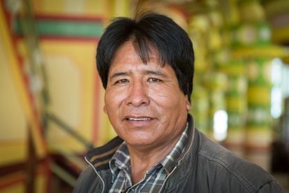 El comerciante Rene Calisai, dueño de un 'cholet' en El Alto, Bolivia.