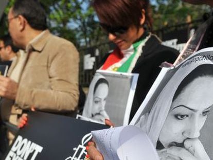 Manifestação contra uma execução, ante a embaixada iraniana em Londres.