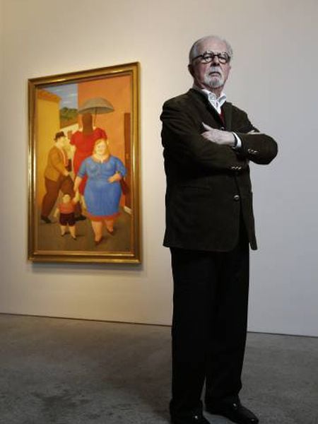 Fernando Botero com sua obra ‘The Street’ na galeria Marlborough, em Madri.