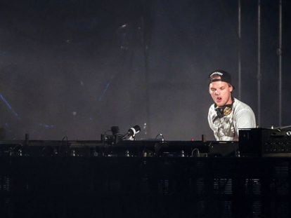 O DJ Avicii, em uma apresentação em 2015.