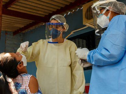 MSF coletam material de indígenas Terena para testes do coronavírus.