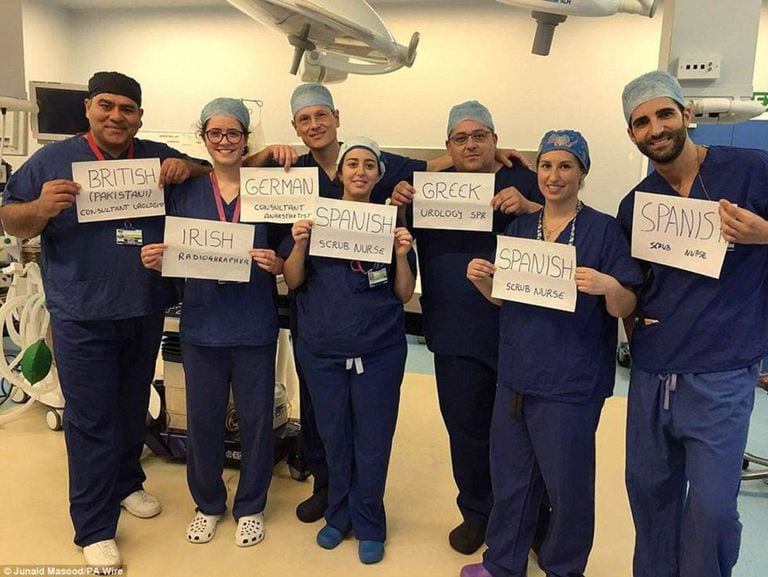 Funcionários estrangeiros no hospital da Universidade Homerton.