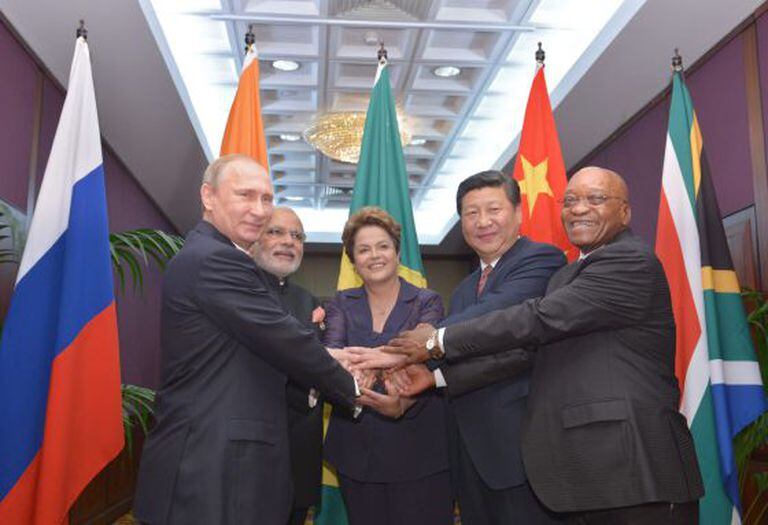 Dilma com os líderes dos BRICS, no G20.
