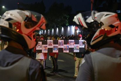 Manifestantes protestam contra o massacre em Paraisópolis, ação policial com 9 mortos.