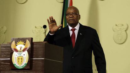 O presidente da África do Sul, Jacob Zuma, anuncia sua renúncia.