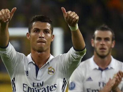 Cristiano Ronaldo celebra um gol em Dortmund.