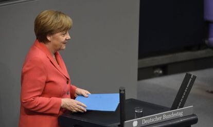 A chanceler alemã, Angela Merkel, nesta sexta-feira no Bundestag.