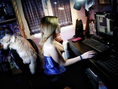 A webcammer Rena Reindeer.
