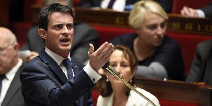 O primeiro-ministro francês, Manuel Valls, nesta terça-feira no Parlamento.