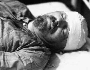 Trotski faleceu no hospital no dia seguinte ao ataque.