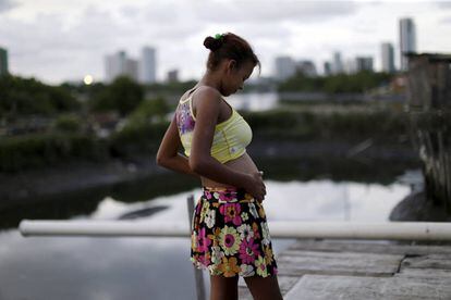Uma mulher grávida no Recife.