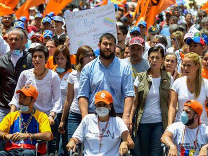 Protesto na Venezuela pede libertação de presos políticos.