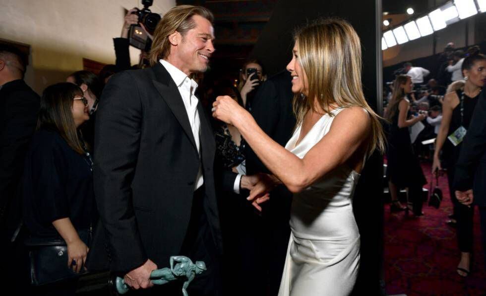 Brad Pitt e Jennifer Aniston, na premiação do Sindicato dos Atores, em 19 de janeiro. / EMMA MCINTYRE / GETTY / AFP