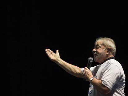 O ex-presidente Lula em ato no Rio de Janeiro, nesta segunda