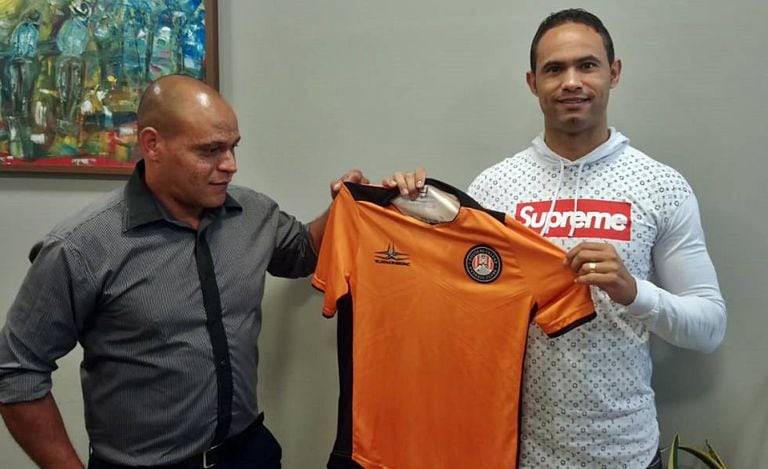 Bruno é apresentado pelo Poços de Caldas.