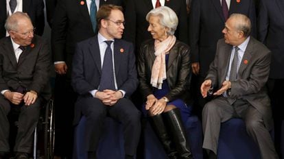 A diretora-gerente do FMI, Christine Lagarde, com os ministros de Finanças do G20