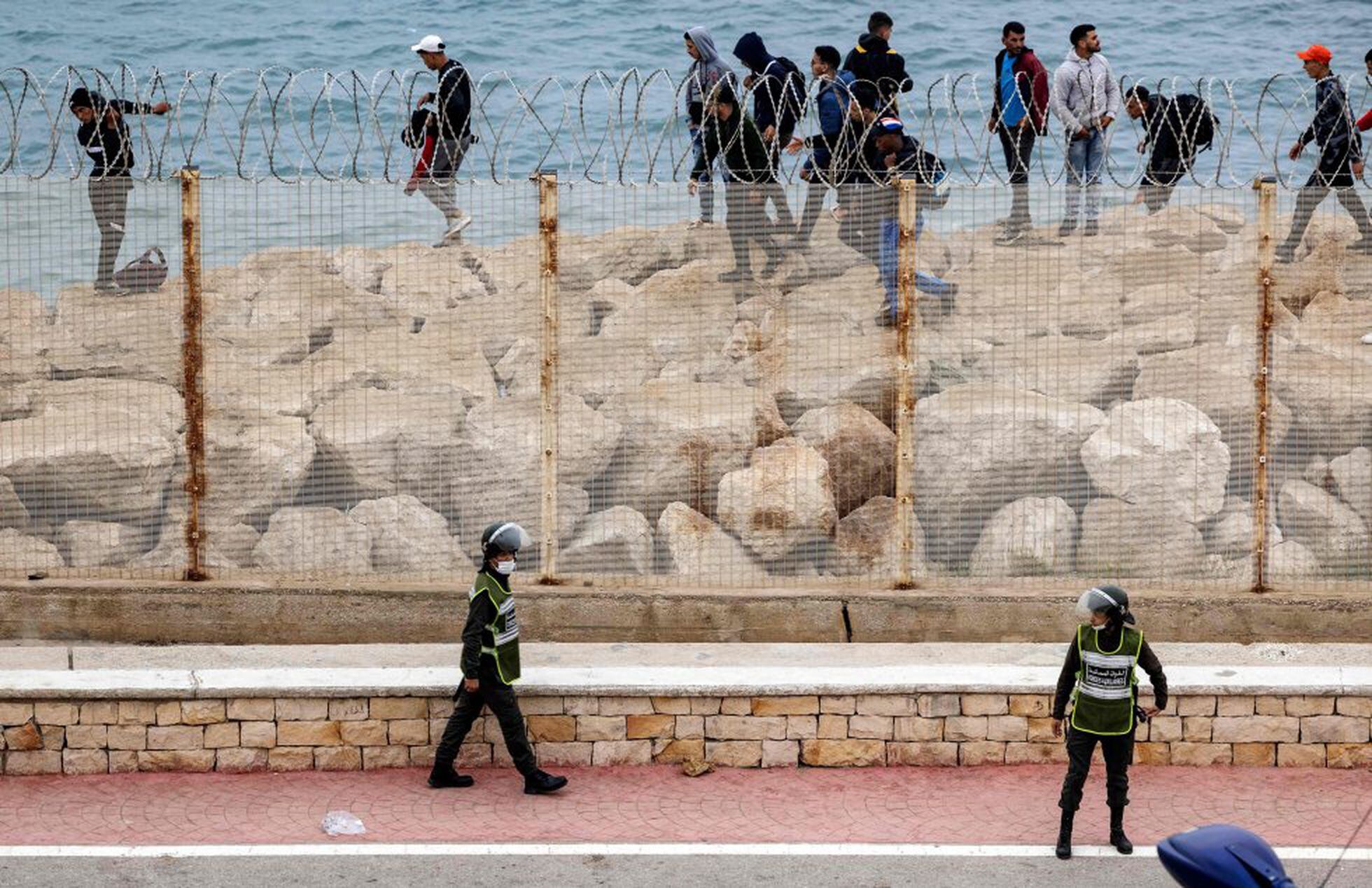 Peregrinacao As Cegas Ate As Portas De Ceuta Internacional El Pais Brasil