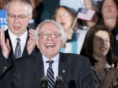 Bernie Sanders comemora vitória em New Hampshire.