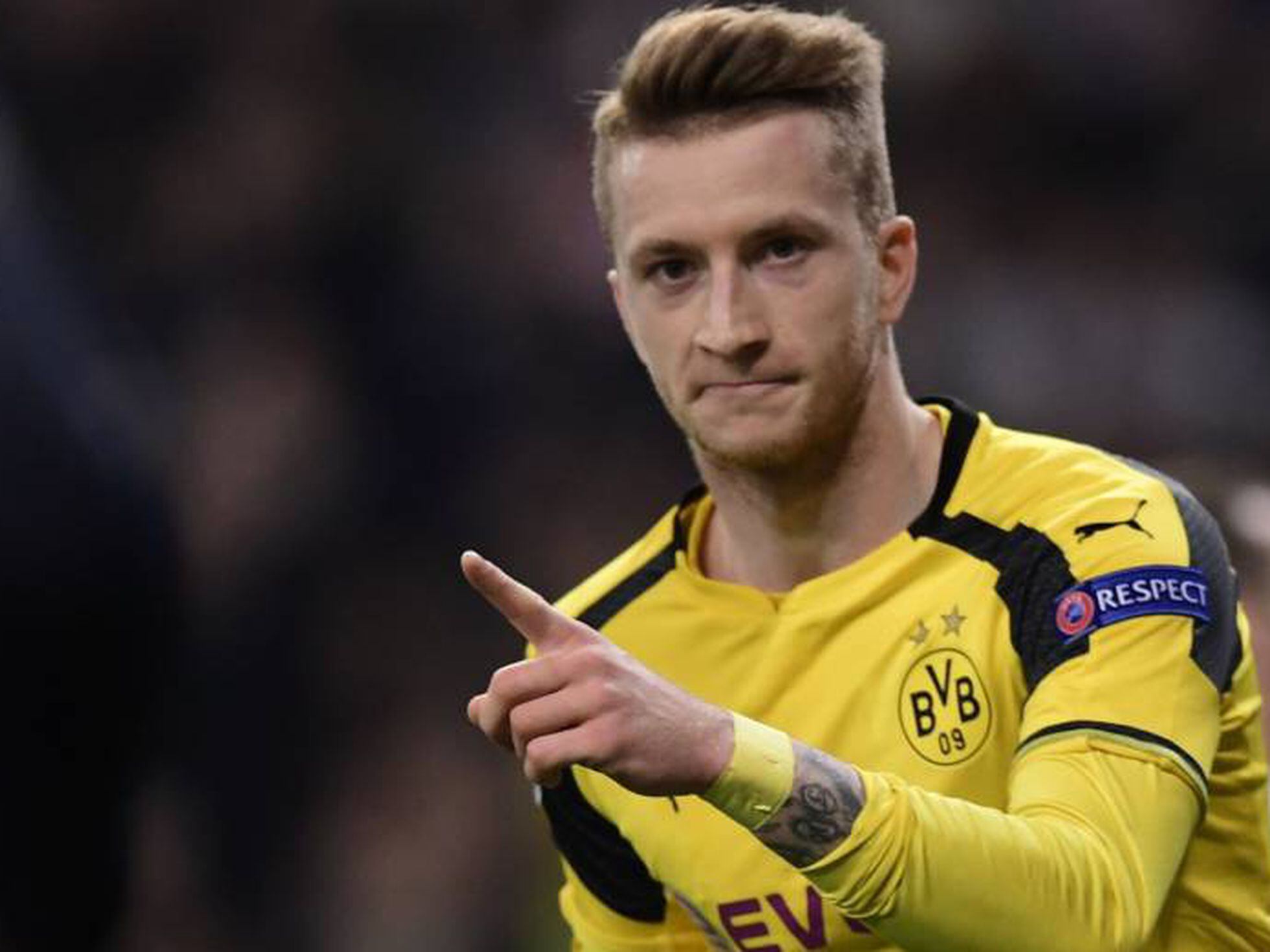 Marco Reus on Borussia Dortmund  Caras do futebol, Futebol, Caras