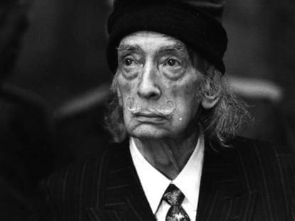 Salvador Dalí retratado por Antonio Espejo.
