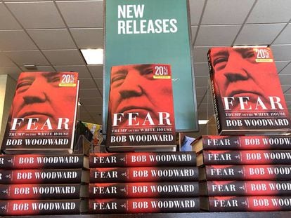 O livro 'Medo: Trump na Casa Branca’, do jornalista Bob Woodward, exposto na livraria Barnes and Noble de Corte Madera na Califórnia.