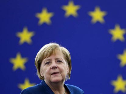 Angela Merkel, ao início do debate no Parlamento Europeu.