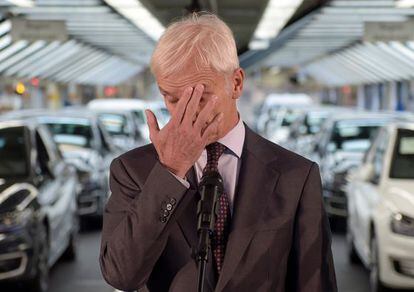 Matthias Mueller, CEO da Volkswagen, na conferência de imprensa em outubro, após o escândalo da falsificação dos motores diesel.
