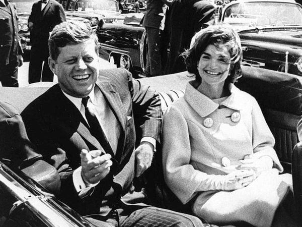 John F. Kennedy y su esposa Jacqueline en Washigton, durante su etapa en la Casa Blaca.