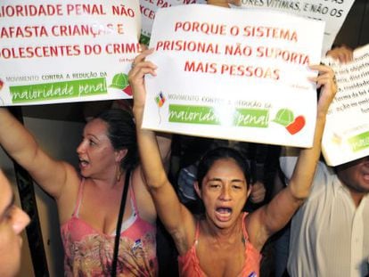 Protesto contra a PEC que reduz a maioridade penal em Brasília.
