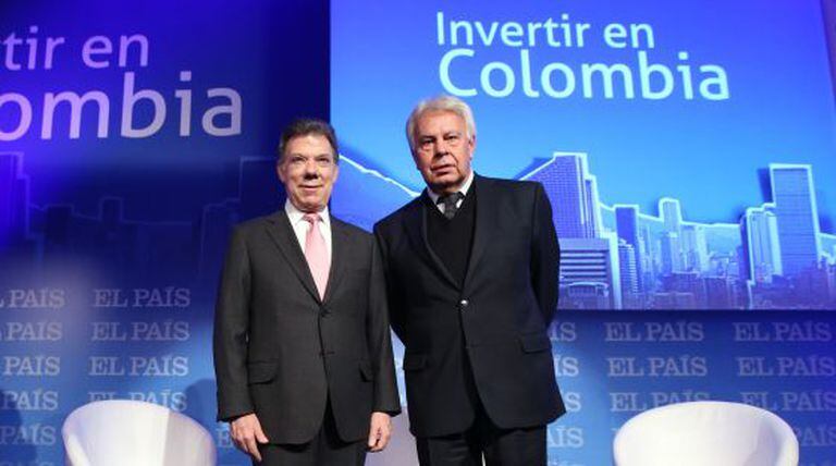 Juan Manuel Santos, presidente da Colômbia, e Felipe González. / ULY MARTIN