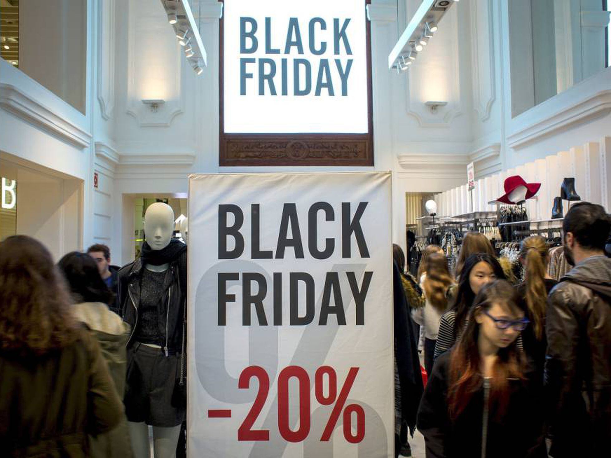 ReclameAqui monitora lojas na Black Friday de 2016 contra 'Black