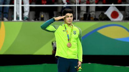 Arthur Mariano Nory, bronze no salto da ginástica artística, é um dos militares da delegação brasileira