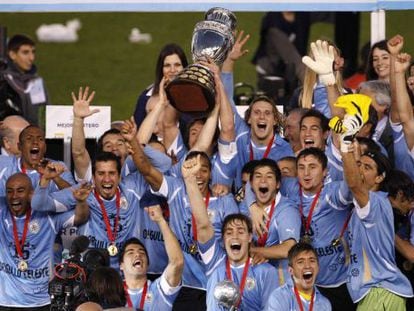 A seleção uruguaia comemora o título da Copa América de 2011.