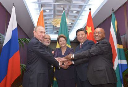 Dilma com os líderes dos BRICS, no G20.